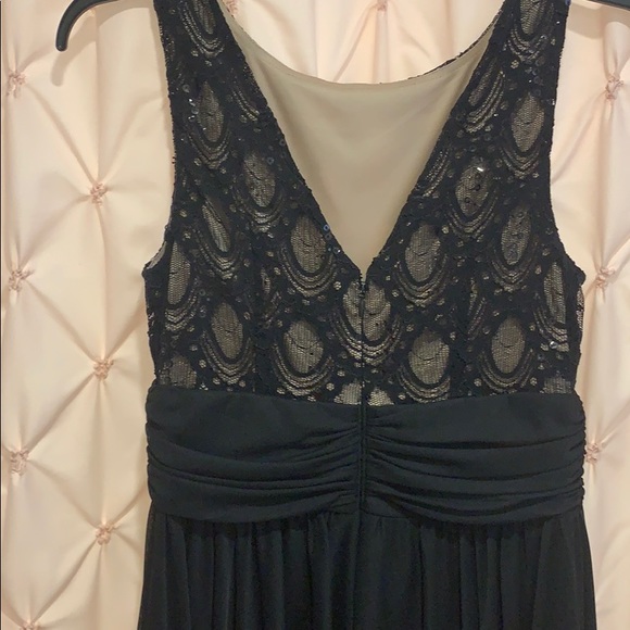 Dress - Picture 4 of 4